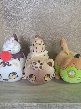 Aphmau MeeMeow Cats Vanilla Sundae Cat, Cookie Dough Cat, And Caramel Apple Cat